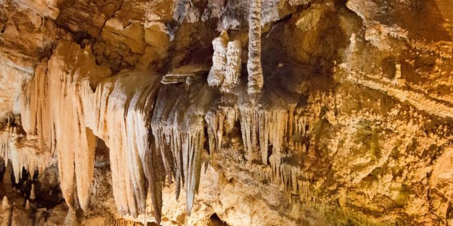Липская пещера: поп-корн, мороженое и прочие чудеса